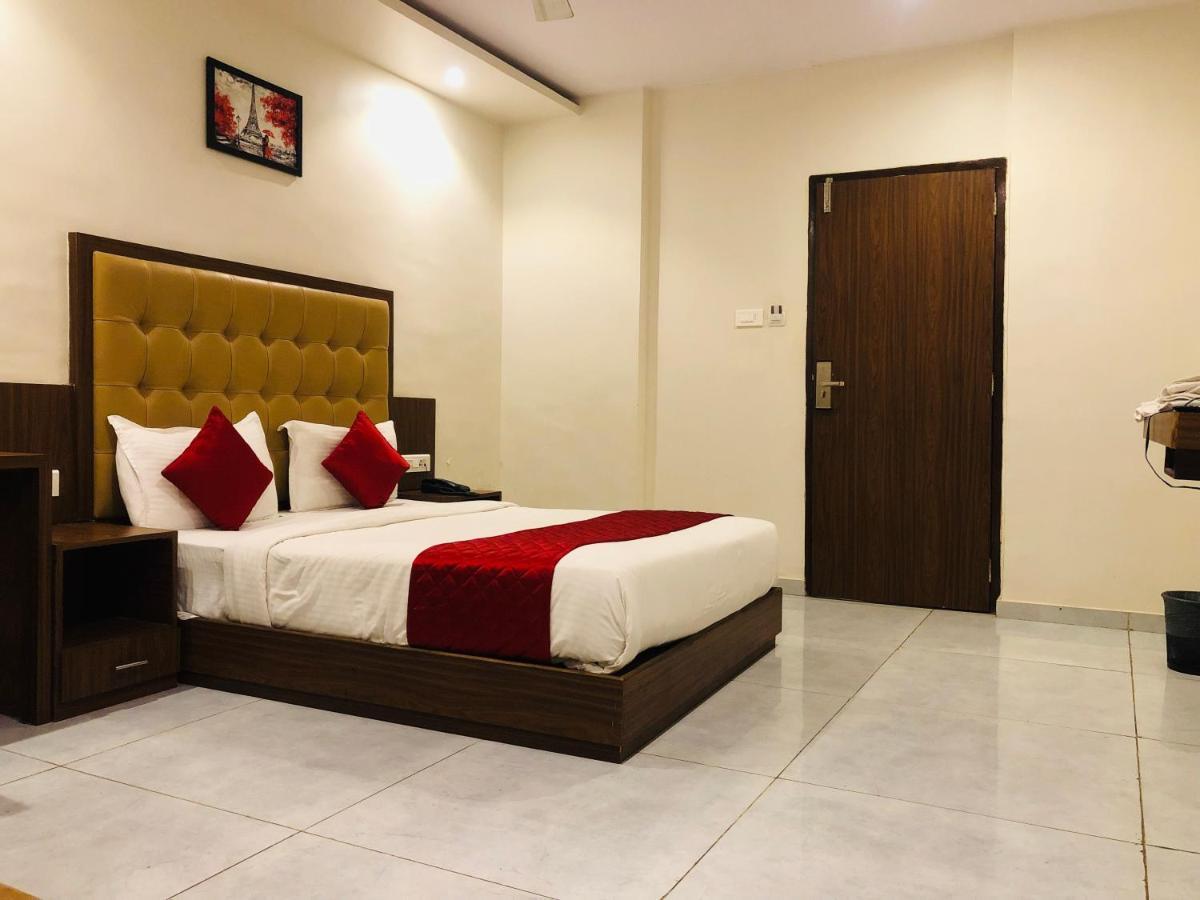 Hotel Bkc Grand- Near Trade Centre, Visa Consulate - Mumbai — Photos 2